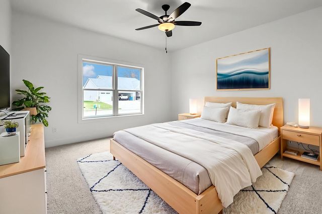 606 KEVIN Road, Blue Grass, IA 52726