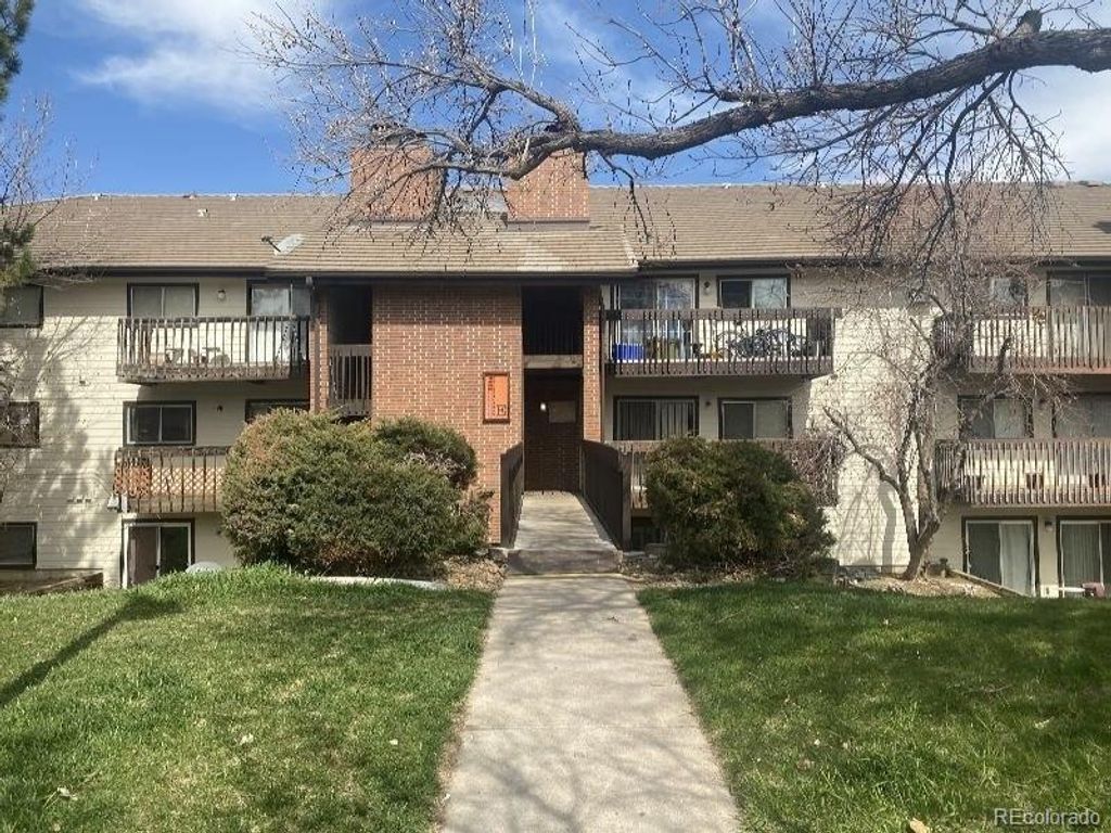 Image 1 of property listing at 14704 E 2nd Avenue 305E, Aurora, CO 80011