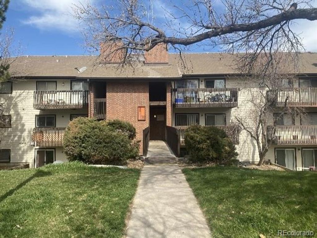 Image 1 of property listing at 14704 E 2nd Avenue 305E, Aurora, CO 80011