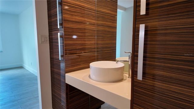 3700 S OSPREY AVENUE 205, Sarasota, FL 34239