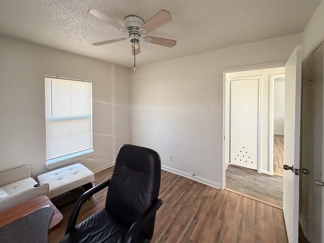 1104 N Carrizo St, Midland, TX 79701