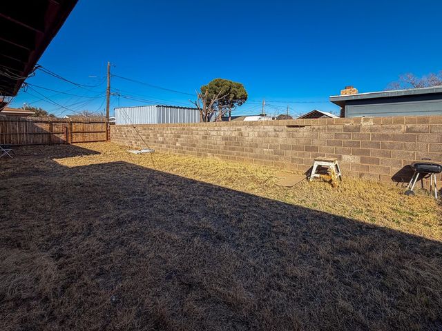 1104 N Carrizo St, Midland, TX 79701