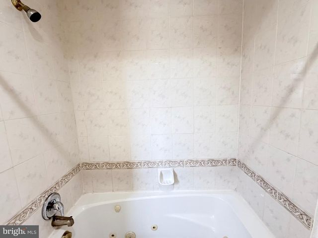 988 BAXTER AVE, Bensalem, PA 19020