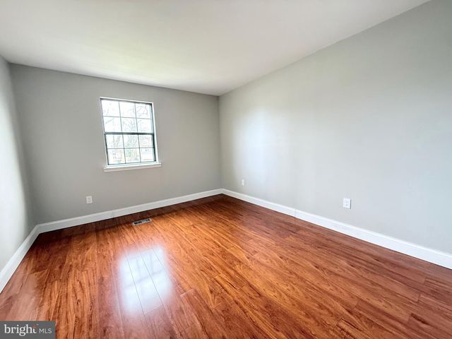 988 BAXTER AVE, Bensalem, PA 19020