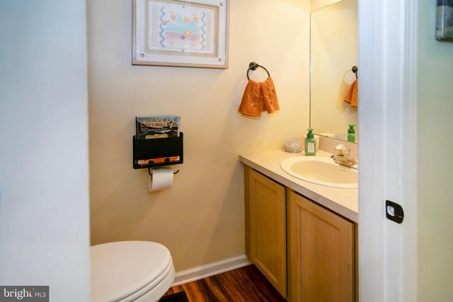 53 CLYDESDALE DR, Burlington, NJ 08016