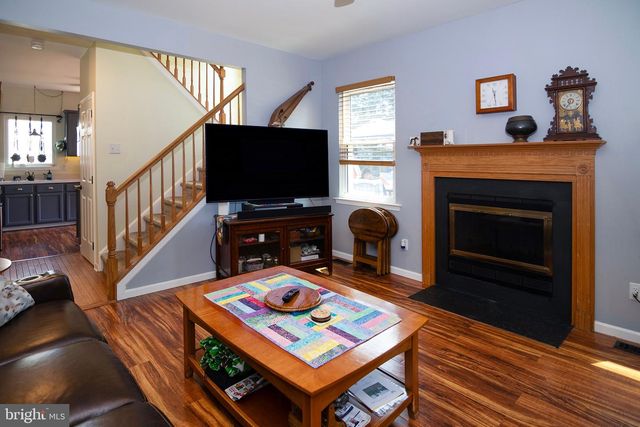 53 CLYDESDALE DR, Burlington, NJ 08016