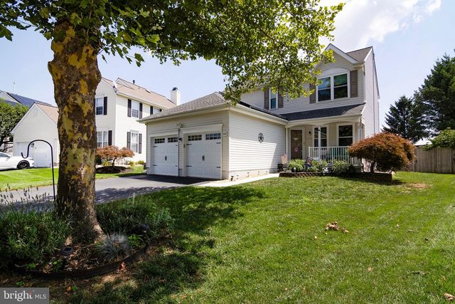 53 CLYDESDALE DR, Burlington, NJ 08016