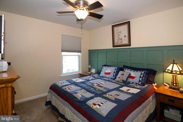 53 CLYDESDALE DR, Burlington, NJ 08016