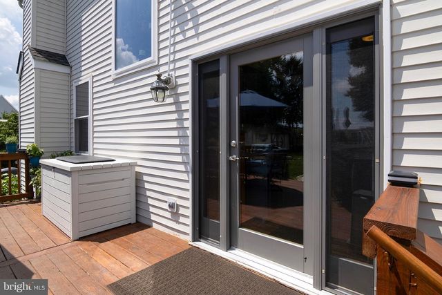 53 CLYDESDALE DR, Burlington, NJ 08016