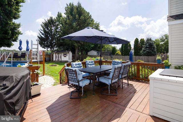 53 CLYDESDALE DR, Burlington, NJ 08016