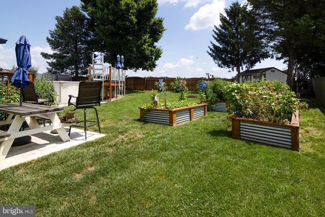 53 CLYDESDALE DR, Burlington, NJ 08016