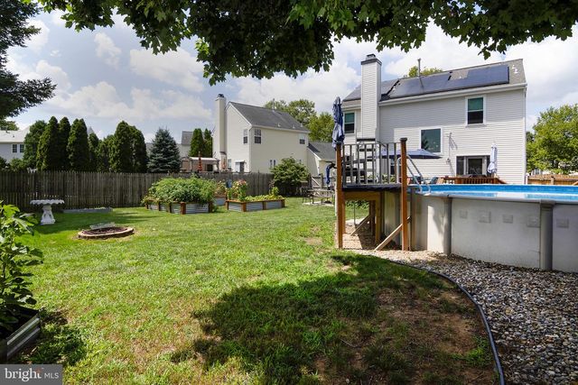 53 CLYDESDALE DR, Burlington, NJ 08016