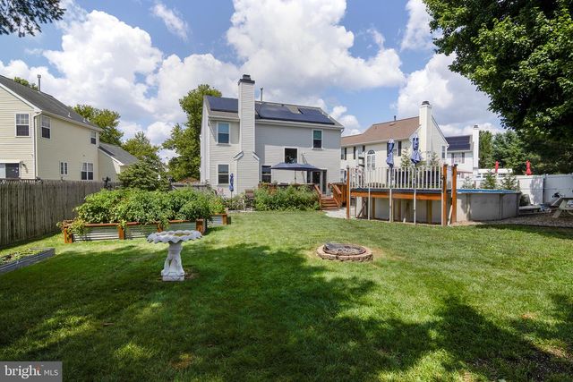 53 CLYDESDALE DR, Burlington, NJ 08016