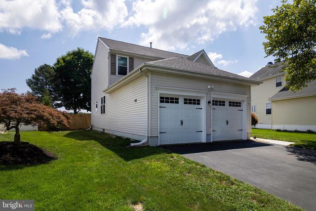 53 CLYDESDALE DR, Burlington, NJ 08016