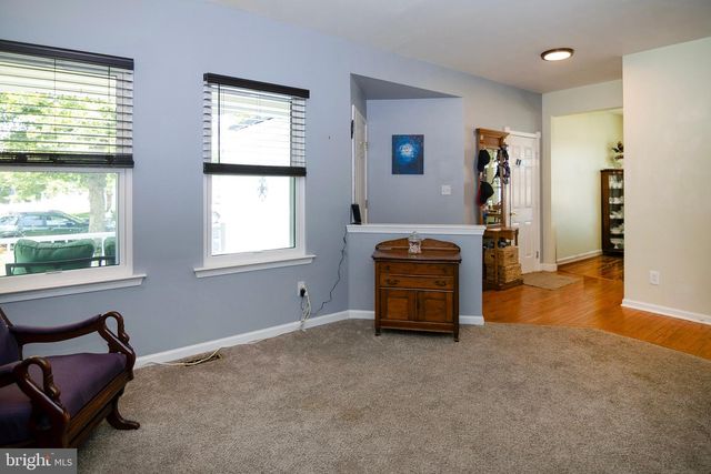 53 CLYDESDALE DR, Burlington, NJ 08016