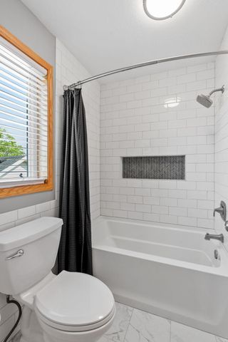 1126 Hudson Trail, Lino Lakes, MN 55038
