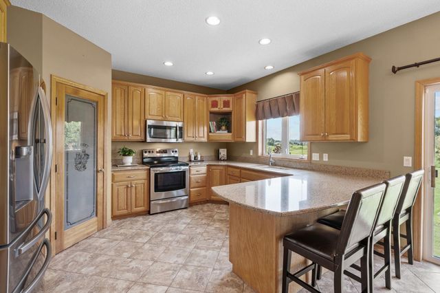 1126 Hudson Trail, Lino Lakes, MN 55038