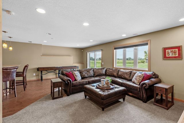 1126 Hudson Trail, Lino Lakes, MN 55038