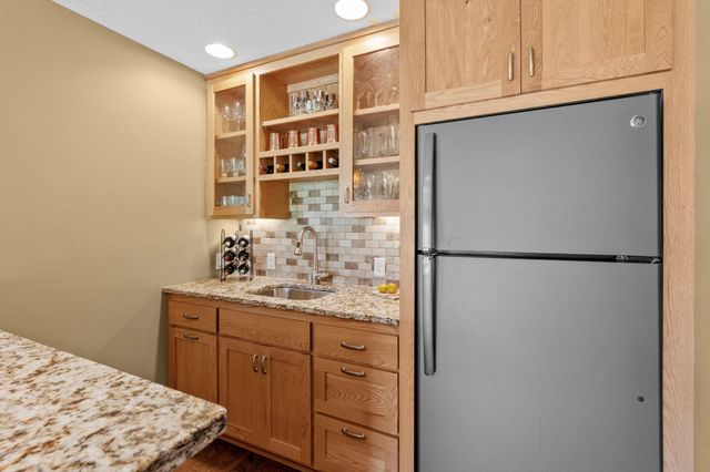1126 Hudson Trail, Lino Lakes, MN 55038