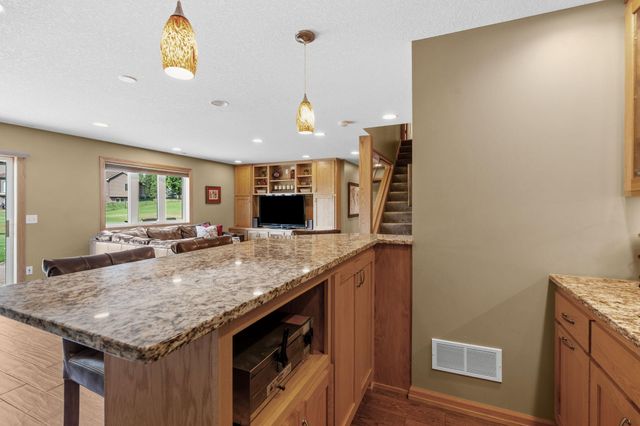 1126 Hudson Trail, Lino Lakes, MN 55038