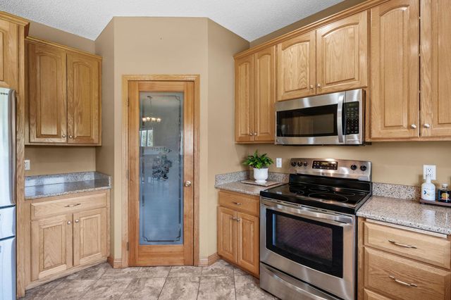 1126 Hudson Trail, Lino Lakes, MN 55038