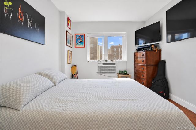 2821 36th Street 4R, Astoria, NY 11103
