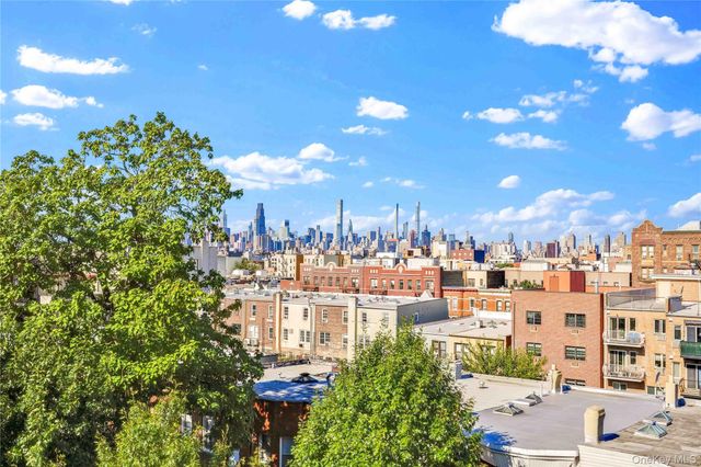 2821 36th Street 4R, Astoria, NY 11103