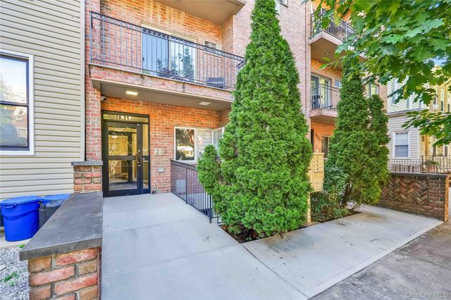 2821 36th Street 4R, Astoria, NY 11103
