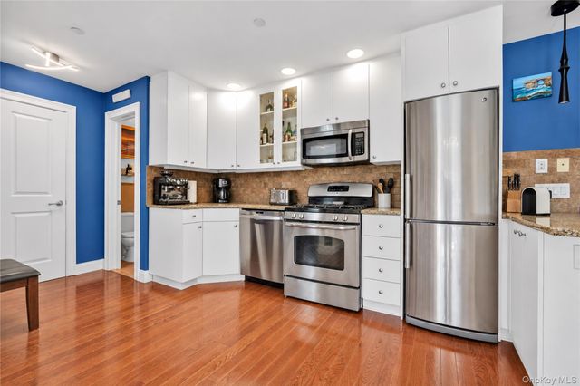 2821 36th Street 4R, Astoria, NY 11103