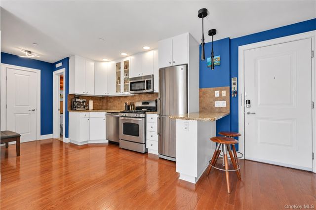 2821 36th Street 4R, Astoria, NY 11103