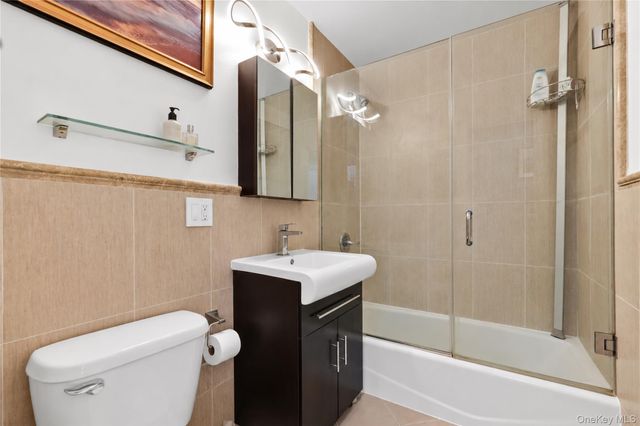 2821 36th Street 4R, Astoria, NY 11103