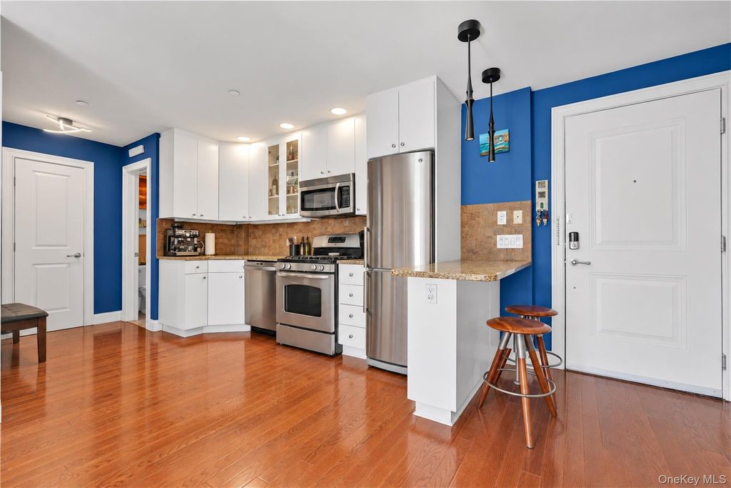 2821 36th Street 4R, Astoria, NY 11103 — photo 5