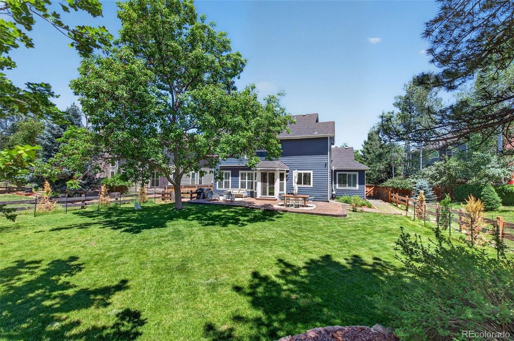 Image 42 of property listing at 2 Holly Oak, Littleton, CO 80127