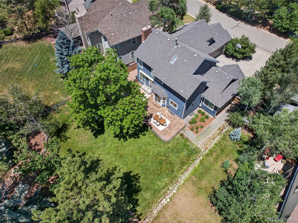 Image 48 of property listing at 2 Holly Oak, Littleton, CO 80127