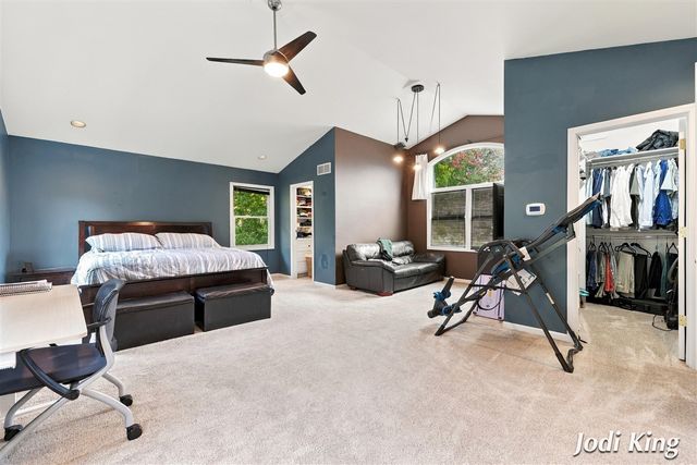 5491 Pleasant Valley Court, Wyoming, MI 49418