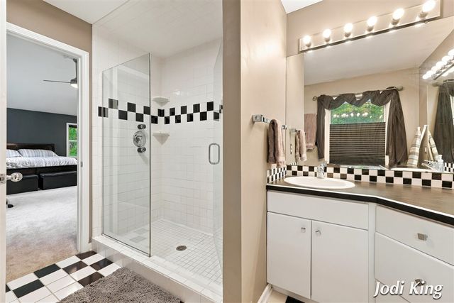 5491 Pleasant Valley Court, Wyoming, MI 49418