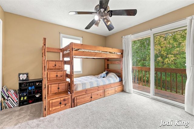 5491 Pleasant Valley Court, Wyoming, MI 49418