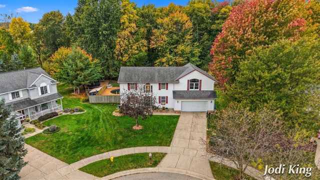 5491 Pleasant Valley Court, Wyoming, MI 49418