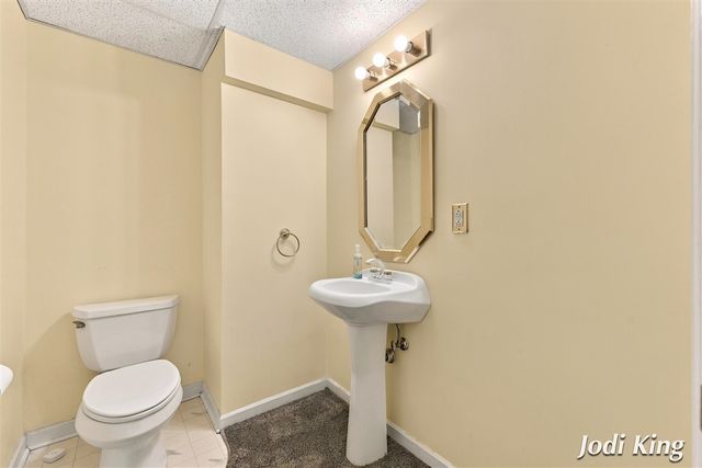 5491 Pleasant Valley Court, Wyoming, MI 49418