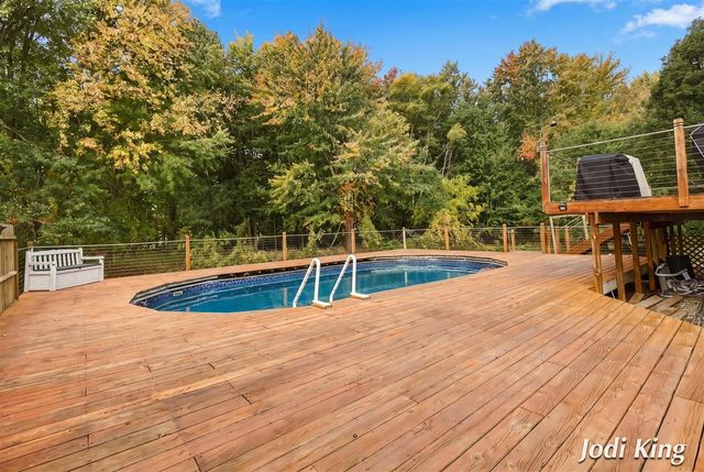 5491 Pleasant Valley Court, Wyoming, MI 49418