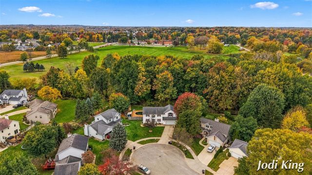 5491 Pleasant Valley Court, Wyoming, MI 49418