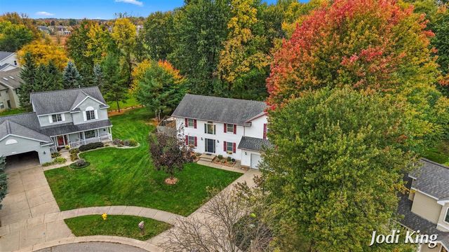 5491 Pleasant Valley Court, Wyoming, MI 49418