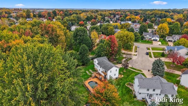 5491 Pleasant Valley Court, Wyoming, MI 49418