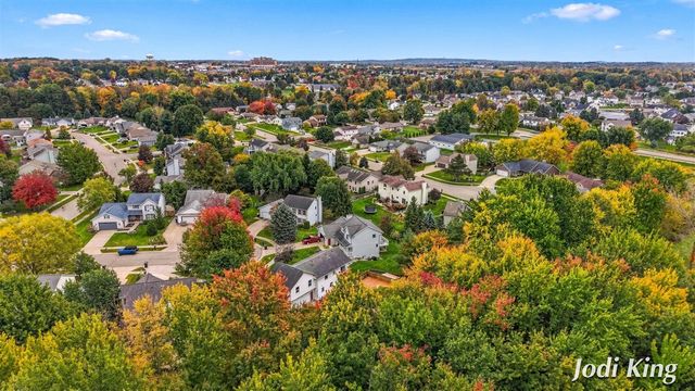 5491 Pleasant Valley Court, Wyoming, MI 49418