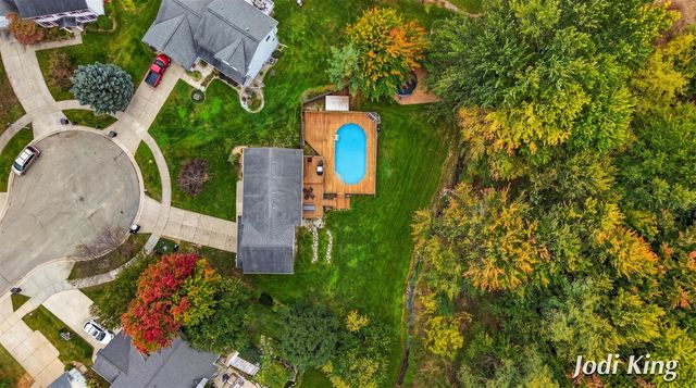 5491 Pleasant Valley Court, Wyoming, MI 49418