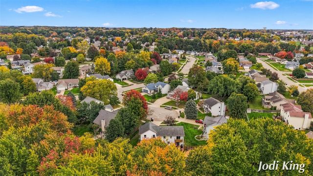 5491 Pleasant Valley Court, Wyoming, MI 49418