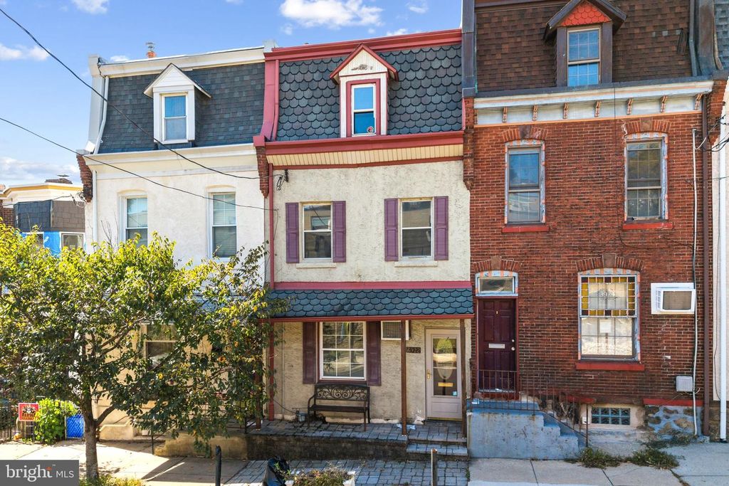 3922 MANAYUNK AVE, PHILADELPHIA, PA 19128 — exterior
