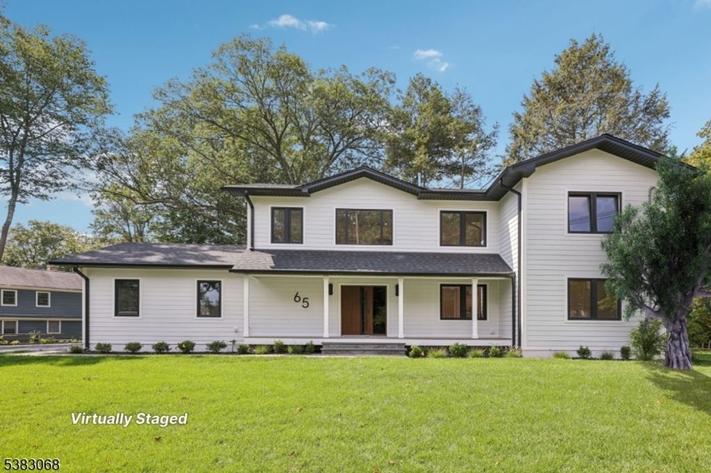 65 New St, Allendale Boro, NJ 07401