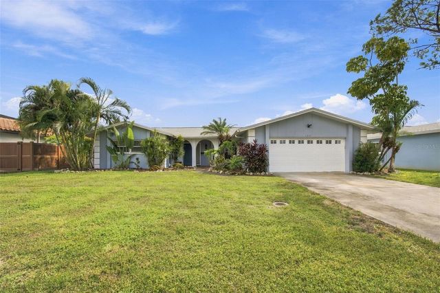 128 98TH AVENUE N, St Petersburg, FL 33702