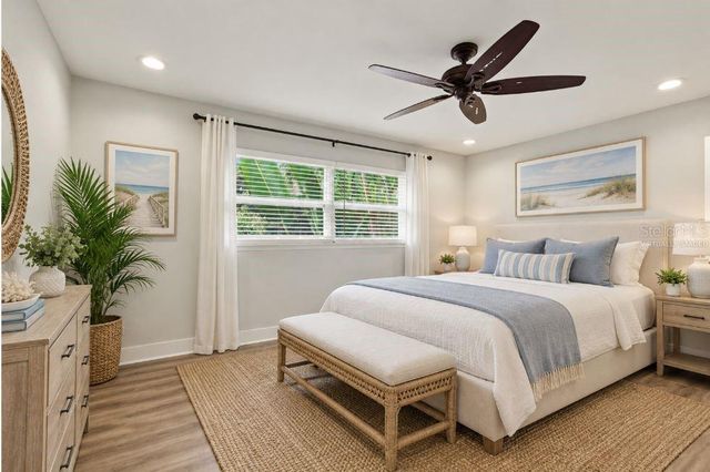 128 98TH AVENUE N, St Petersburg, FL 33702